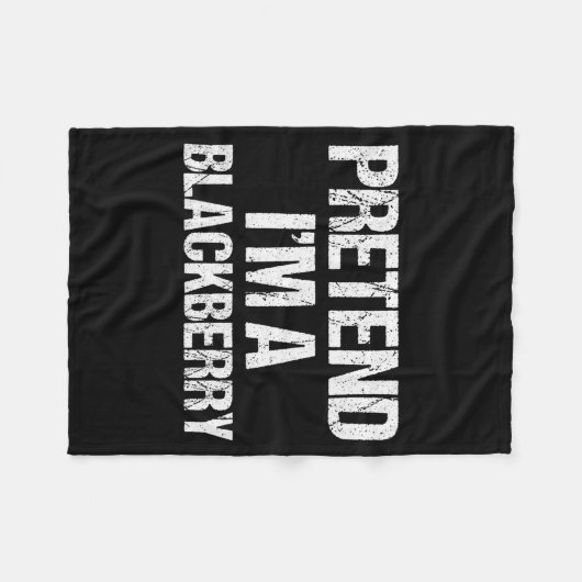 Pretend I'm A Blackberry Funny Lazy Halloween Cost Fleecedecke (Vorderseite (Horizontal))
