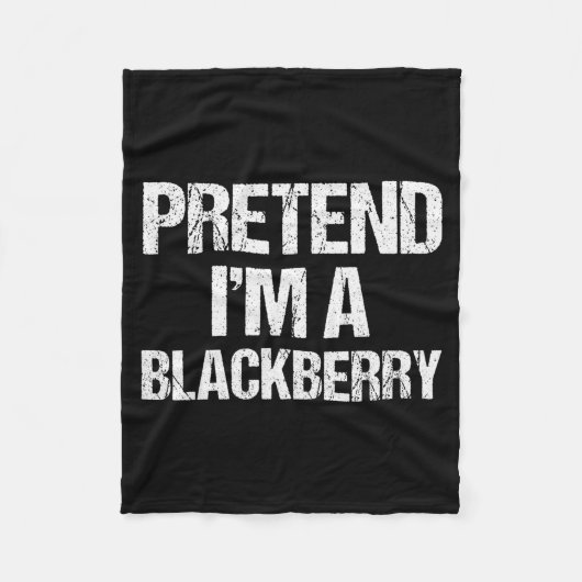 Pretend I'm A Blackberry Funny Lazy Halloween Cost Fleecedecke (Vorderseite)
