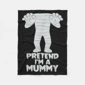 Pretend I'm A Mummy Funny Lazy Halloween Costume Fleecedecke (Vorderseite)