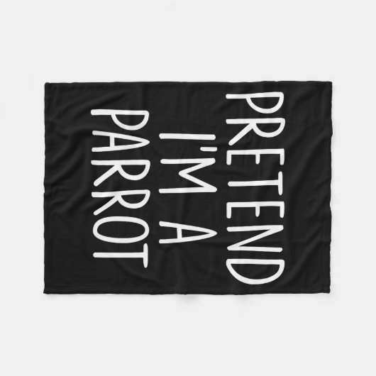 Pretend I'm A Parrot Halloween Couple Costume Grou Fleecedecke (Vorderseite (Horizontal))