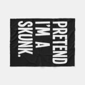 Pretend I'm A Skunk Funny Halloween Party Costume Fleecedecke (Vorderseite (Horizontal))