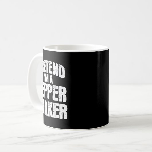 Pretend I'm Pepper Shaker Funny Matching Halloween Kaffeetasse (Vorderseite Links)