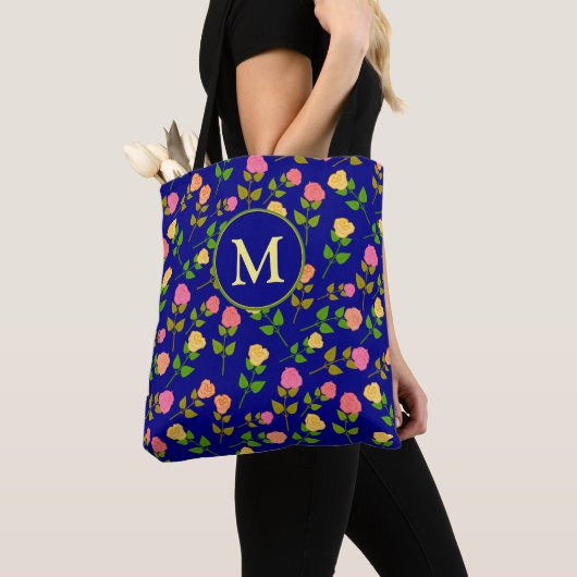 Pretty Blue Rose Pattern Monogram Tasche (Von Nahem)