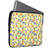Pretty Dainty Cute Floral on Pastel Yellow Laptopschutzhülle (Vorne Rechts)