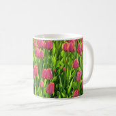 Pretty Field of Pink Tulips Kaffeetasse (VorderseiteRechts)