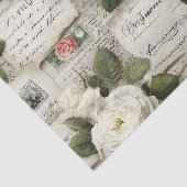 Pretty Ivory Roses with Simulated Text and Stamps Seidenpapier (Ausschnitt)