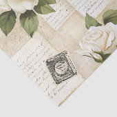 Pretty Ivory Roses with Simulated Text and Stamps Seidenpapier (Ausschnitt)