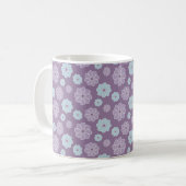 Pretty Lilac Purple and Blue Flower Pattern Kaffeetasse (Vorderseite Links)