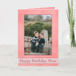 Pretty Pink Happy Birthday Mom Foto Karte<br><div class="desc">Die perfekte birthday card for mom, this personalized stationary is one of a bekind ursache of you. Featuring your foto front and center, there is a lovely pink parchment background. The border can be adjusted to fit the size of the foto you added. Die Bottom of the card states "Happy...</div>