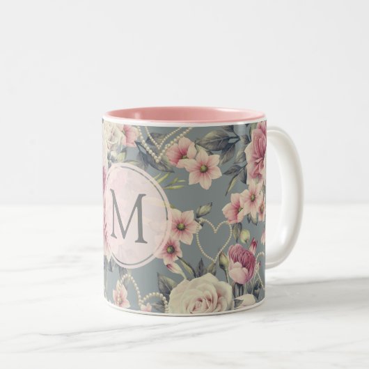 Pretty Pink Roses and Pearl Hearts Monogram Zweifarbige Tasse (VorderseiteRechts)