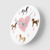 Pretty Ponies and Pink Heart Horse Runde Wanduhr (Winkel)