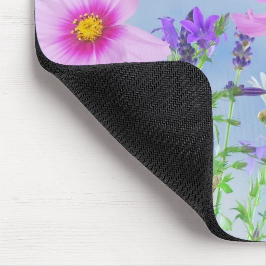 Pretty Spring Wild Flowers Mousepad (Ecke)