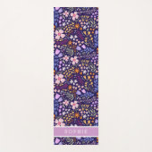 Pretty Watercolor Floral Blooming Custom Name Yogamatte (Vorderseite)
