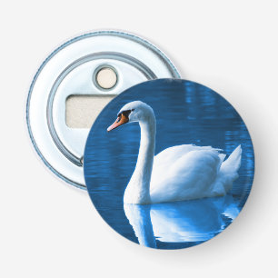 Pretty white swan floating on blue lake flaschenöffner