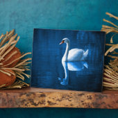 Pretty white swan floating on blue lake fotoplatte (Seite)