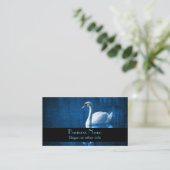 Pretty white swan floating on blue lake visitenkarte (Stehend Vorderseite)