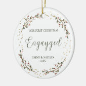 Pride First Christmas Engayged Grüne Berries Keramik Ornament (Links)