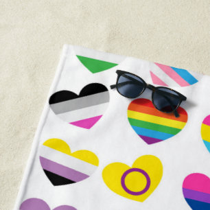 Pride Hearts Beach Handtuch