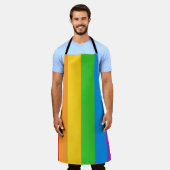 Pride Kitchen: Regenbogenflagge Schürze (Getragen)