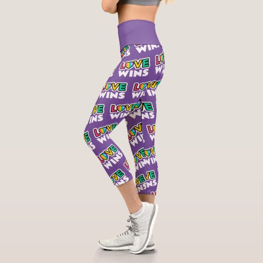 Pride LGBTQ Liebe gewinnt Rainbow Lila Capri Leggings (Links)