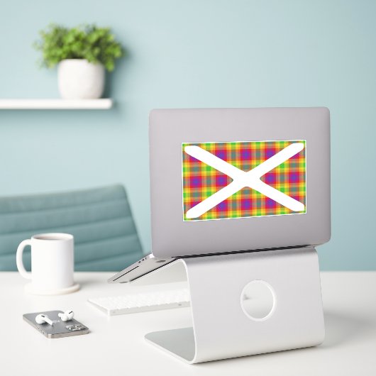 Pride Tartan Sticker (Laptop auf Schreibtisch)