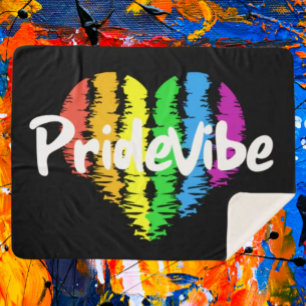 PrideVibe: Hüllen Sie sich in das Regenbogenherz Sherpadecke