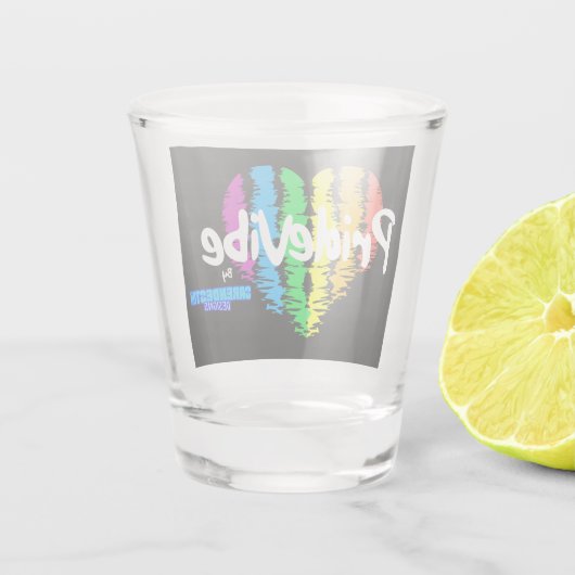 PrideVibe Rainbow: Feiern mit Pride Schnapsglas (Rückseite)