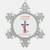 Priester 30. Ordination Jubiläum Schwarzes Kreuz Schneeflocken Zinn-Ornament (Vorderseite)