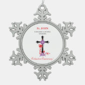 Priester 35. Ordination Jubiläum Schwarzes Kreuz Schneeflocken Zinn-Ornament (Vorderseite)