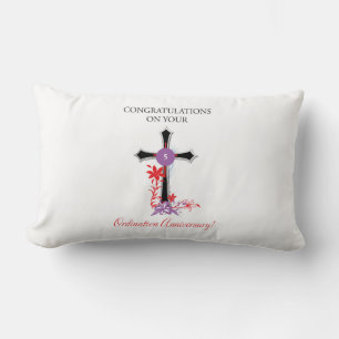 Priester 5. Ordination Jubiläum Schwarzes Kreuz Lendenkissen