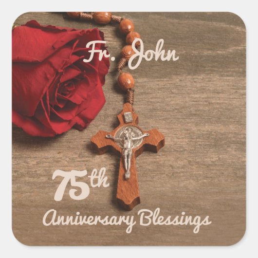 Priester 75. Ordination Jubiläum Rose und Rosary Quadratischer Aufkleber (Vorderseite)