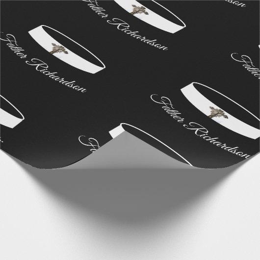 Priesterordination Priester Collar & Crucifix Geschenkpapier (Ecke)