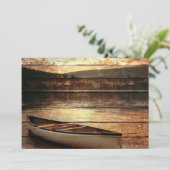 Primitive Holzkornreflexion Lake House Canoe Einladung (Stehend Vorderseite)