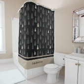 Primitive Kiefern auf schwarz Duschvorhang (Beispiel)