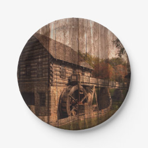 Primitive Stallholzmühle Wasserrad Bauernhof Pappteller
