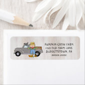 PRIMITIVES LAND FALL AUF DEM LANDWIRTSCHAFTLICHEN (Insitu)