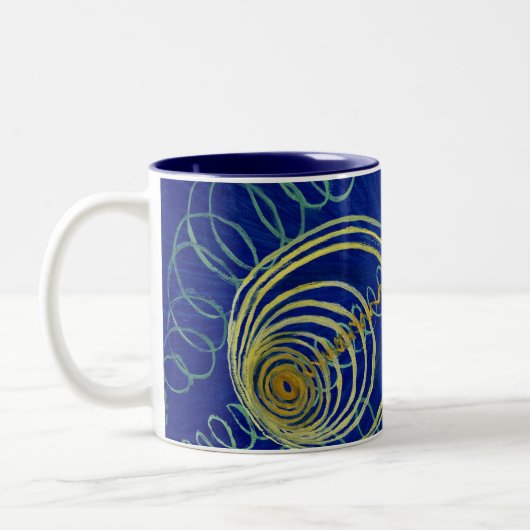 Primordial Chaos von Hilma af Klint Zweifarbige Tasse (Links)