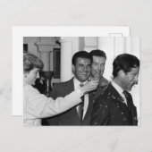 Princess Diana Prince Charles prop Flasche witzig Postkarte (Vorne/Hinten)