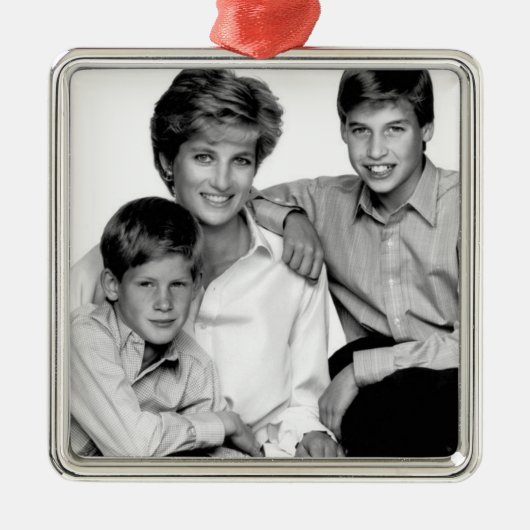Princess Diana und Söhne Ornament Aus Metall (Vorne)