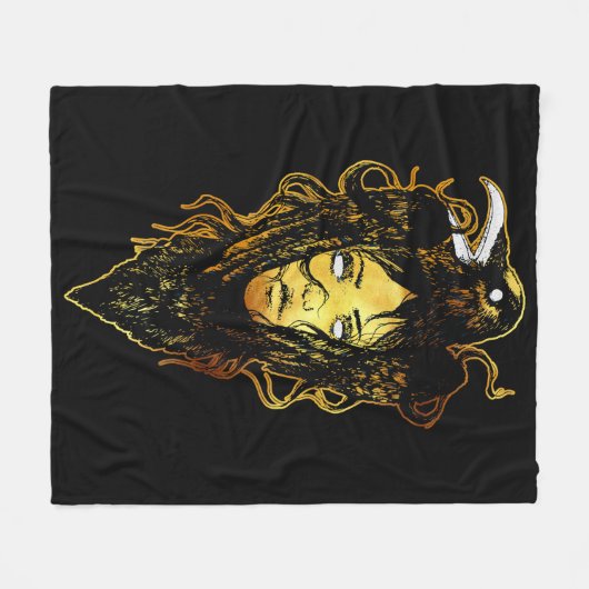 Princess Embraced by a Crow Fleecedecke (Vorderseite (Horizontal))