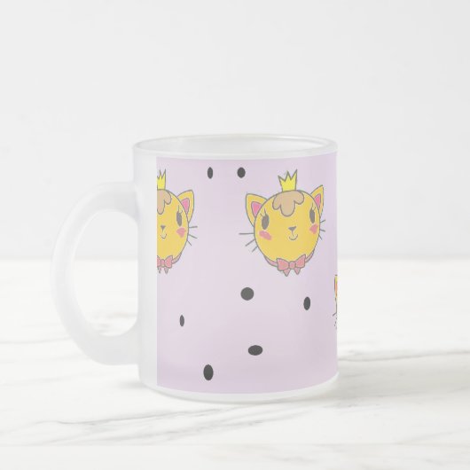 Princess Kitty Cat auf lila Mattglastasse (Links)