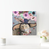 PRINCESS-STATUS/ELEGANTE KATZE,GROSSE DIVA-HAT UND QUADRATISCHE WANDUHR (Zuhause)