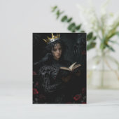 Princess With a Black Bird Reading a Book Postkarte (Stehend Vorderseite)
