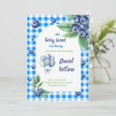 Printable Berry Sweet Blue Theme Baby Dusche Einladung (Stehend Vorderseite)