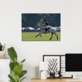 Prinz Charles Playing Polo bei Windsor Poster (Heimbüro)