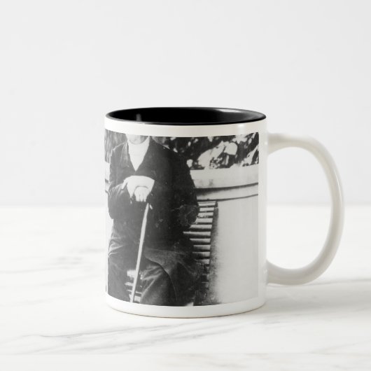 Prinz Otto von Bismarck-Schoenhausen Zweifarbige Tasse (Rechts)