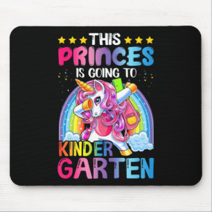 Prinzessin geht zurück zum Kindergartengeschenk Mousepad