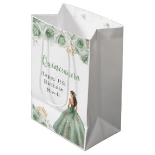 Prinzessin in einem sanften grünen Kleid Quinceane Mittlere Geschenktüte