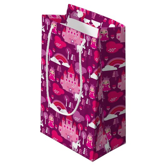 Prinzessinschloss und Einhornregenbogen Kleine Geschenktüte (Vorderseite Schrägansicht)