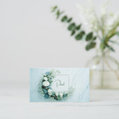 Pristine White Rose and Blue Floral Marble Visitenkarte (Stehend Vorderseite)